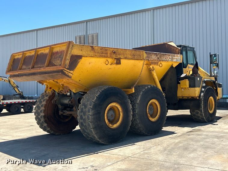 image for item FC2632 2006 Komatsu HM400-2 articulated haul truck
