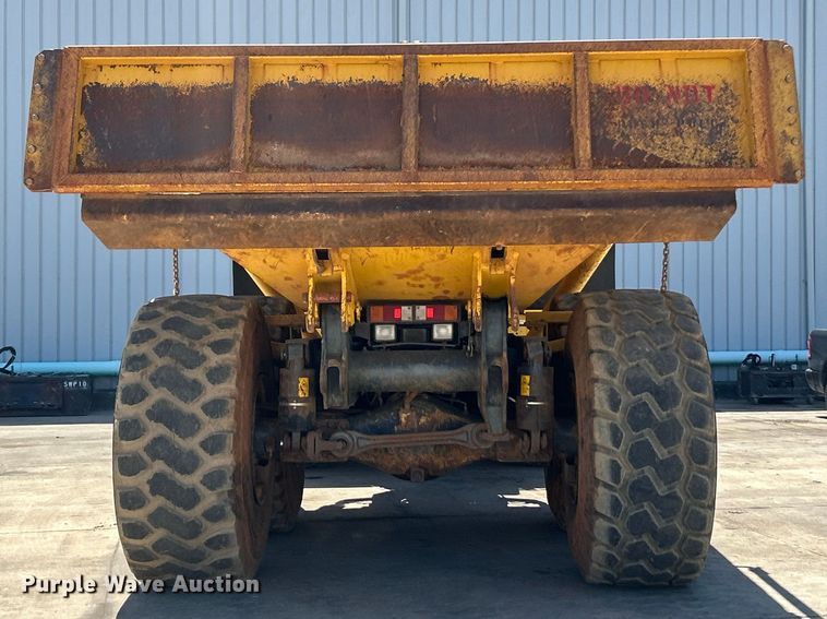 image for item FC2632 2006 Komatsu HM400-2 articulated haul truck