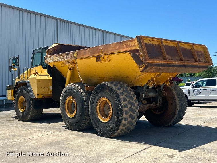 image for item FC2632 2006 Komatsu HM400-2 articulated haul truck
