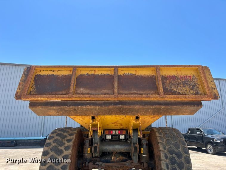 image for item FC2632 2006 Komatsu HM400-2 articulated haul truck