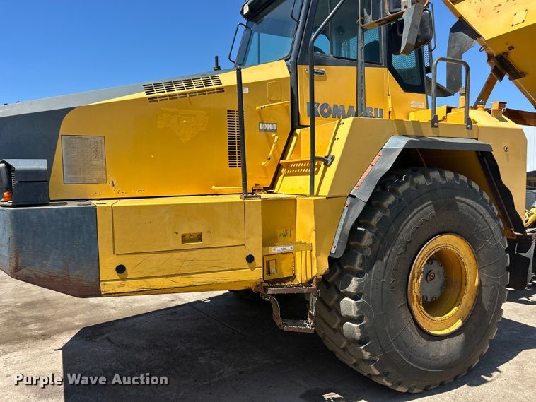 image for item FC2632 2006 Komatsu HM400-2 articulated haul truck