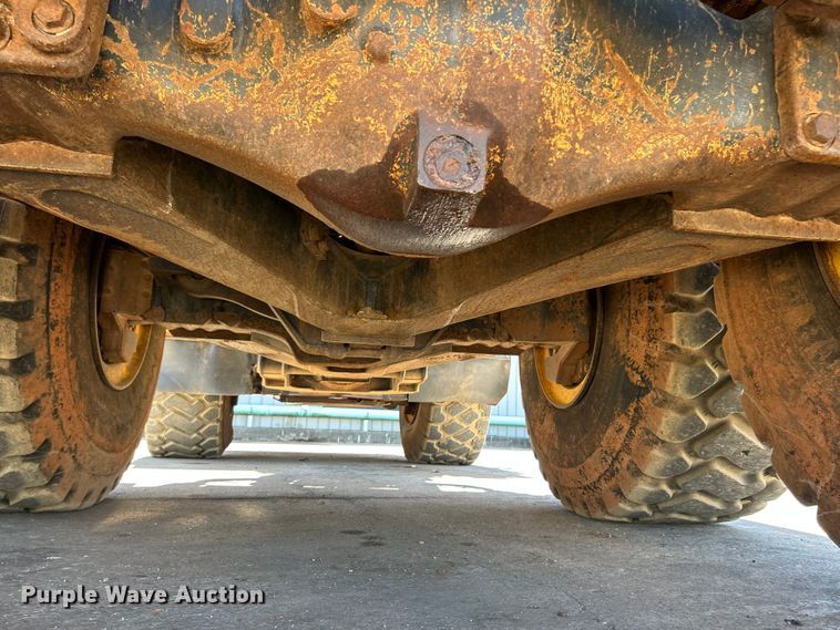 image for item FC2632 2006 Komatsu HM400-2 articulated haul truck