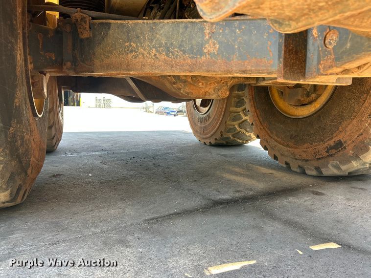 image for item FC2632 2006 Komatsu HM400-2 articulated haul truck