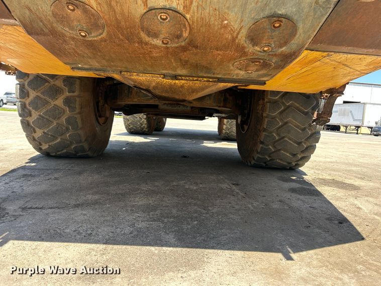 image for item FC2632 2006 Komatsu HM400-2 articulated haul truck