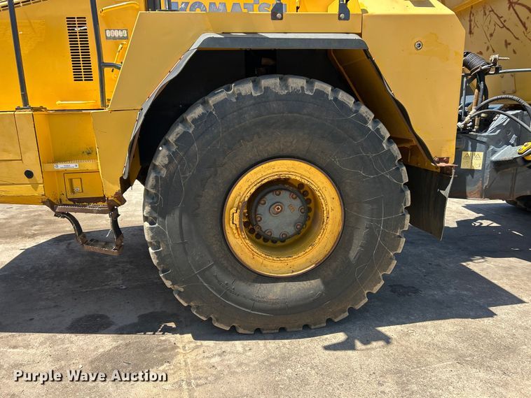 image for item FC2632 2006 Komatsu HM400-2 articulated haul truck
