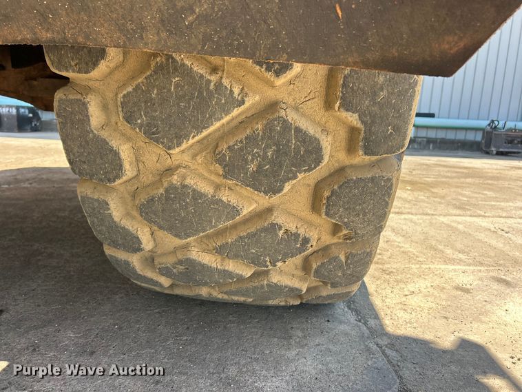 image for item FC2632 2006 Komatsu HM400-2 articulated haul truck