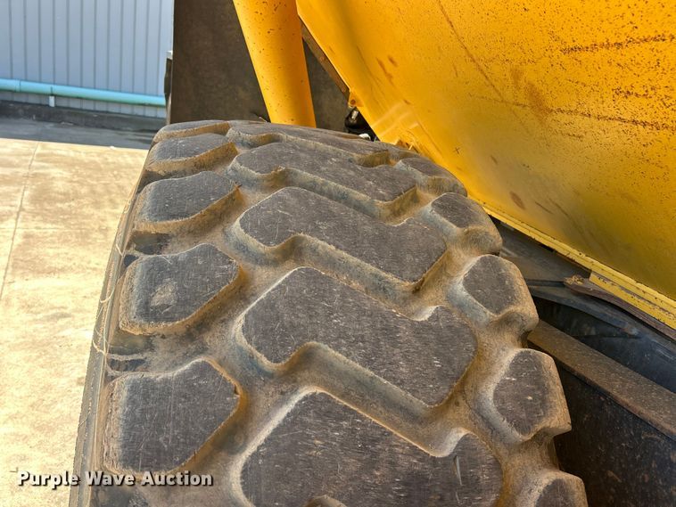 image for item FC2632 2006 Komatsu HM400-2 articulated haul truck