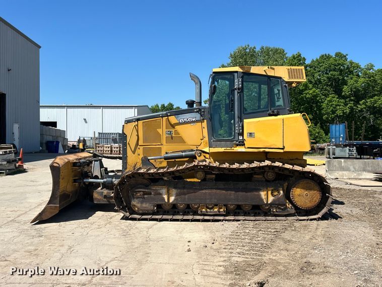 image for item FC2634 2012 John Deere 850K WLT dozer