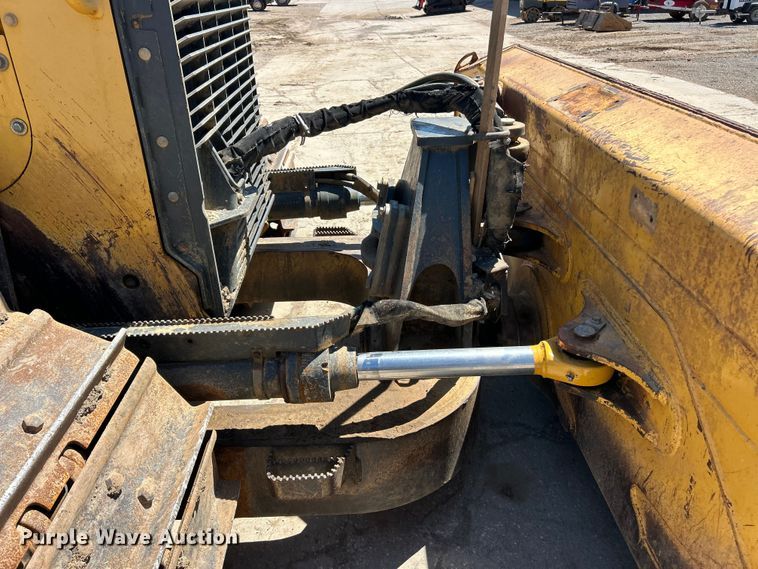 image for item FC2634 2012 John Deere 850K WLT dozer