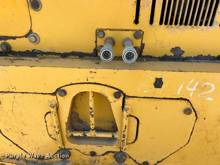 image for item FC2634 2012 John Deere 850K WLT dozer