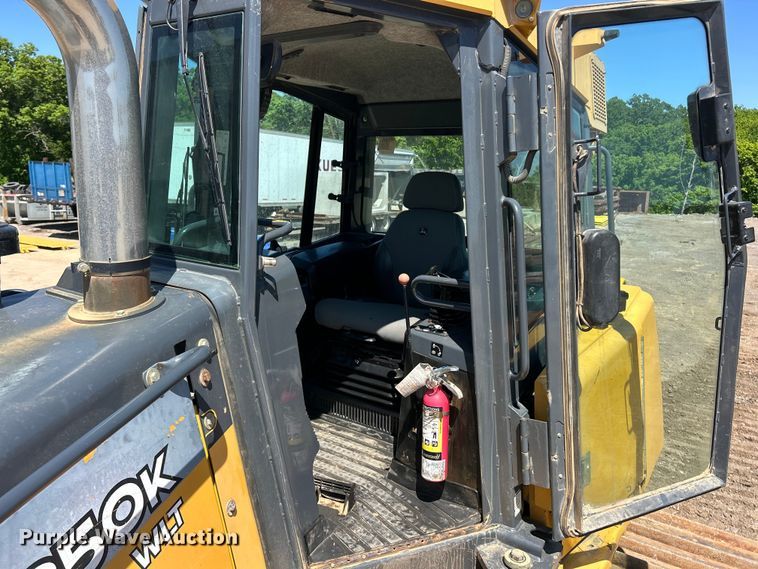 image for item FC2634 2012 John Deere 850K WLT dozer