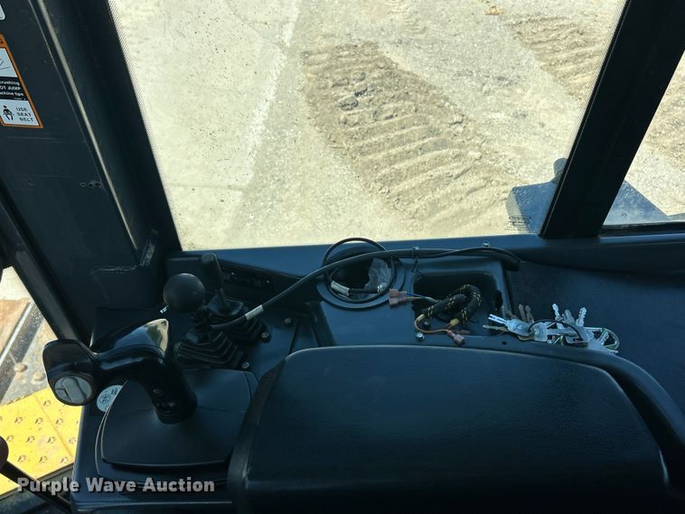 image for item FC2634 2012 John Deere 850K WLT dozer