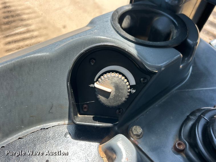 image for item FC2634 2012 John Deere 850K WLT dozer