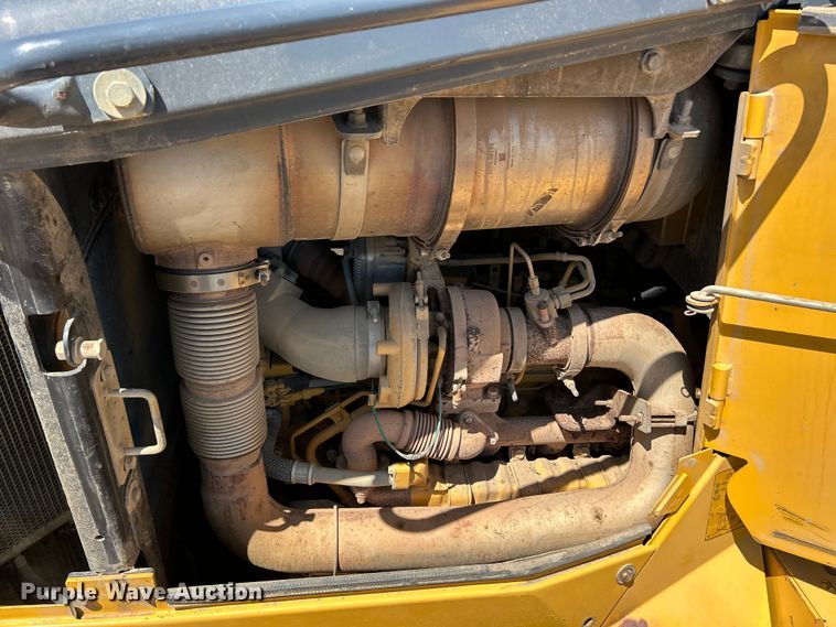 image for item FC2634 2012 John Deere 850K WLT dozer