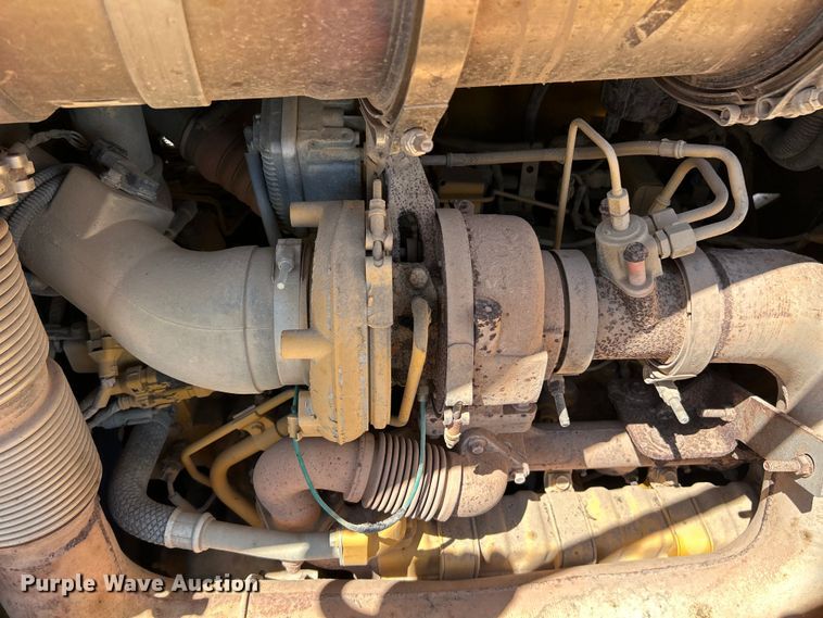 image for item FC2634 2012 John Deere 850K WLT dozer