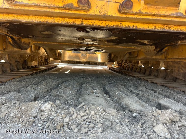 image for item FC2634 2012 John Deere 850K WLT dozer