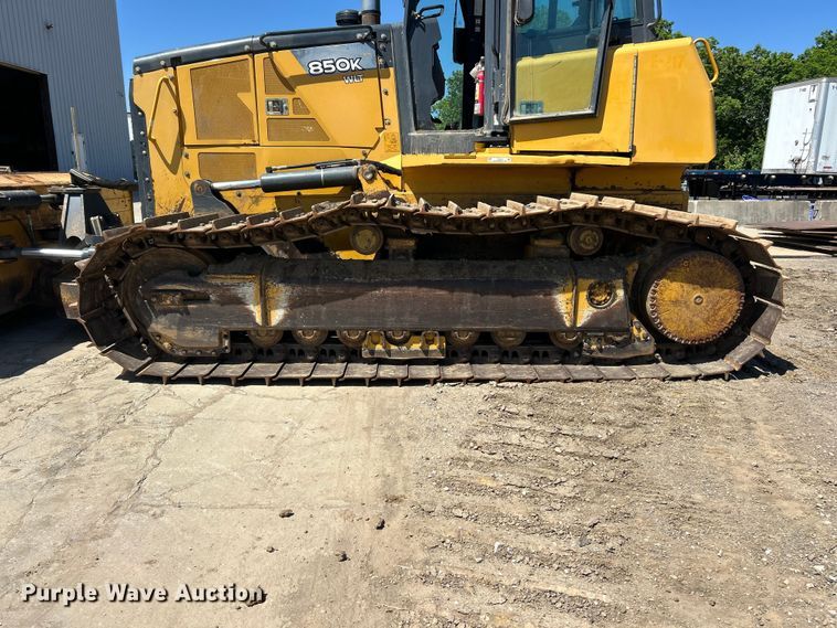 image for item FC2634 2012 John Deere 850K WLT dozer