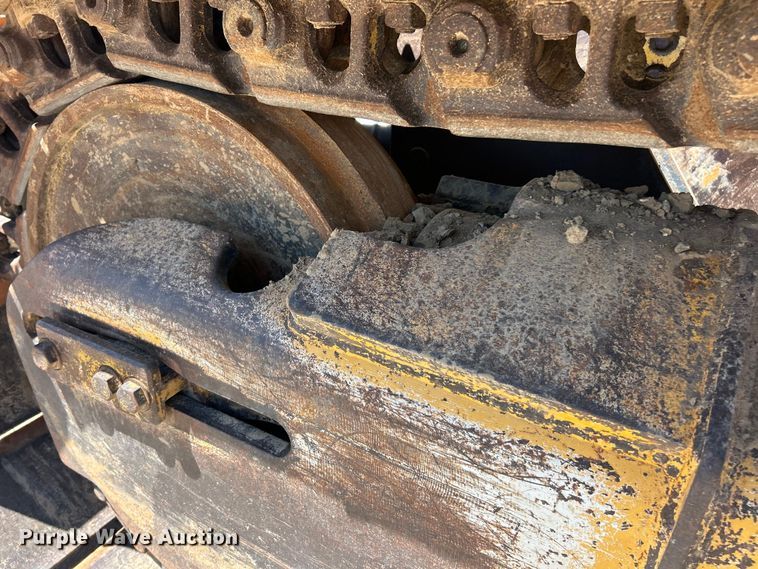 image for item FC2634 2012 John Deere 850K WLT dozer