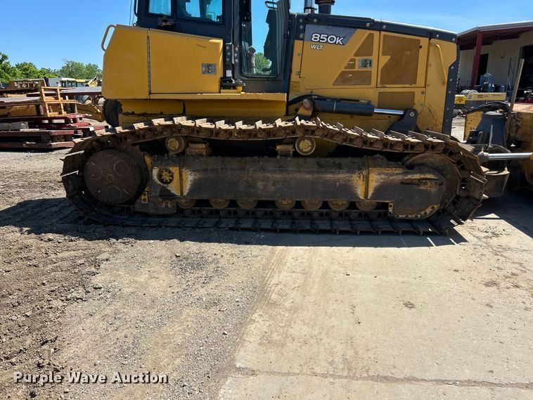 image for item FC2634 2012 John Deere 850K WLT dozer