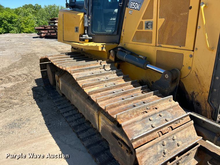 image for item FC2634 2012 John Deere 850K WLT dozer