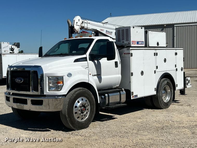 image for item FC2642 2016 Ford F750 Super Duty utility / service truck