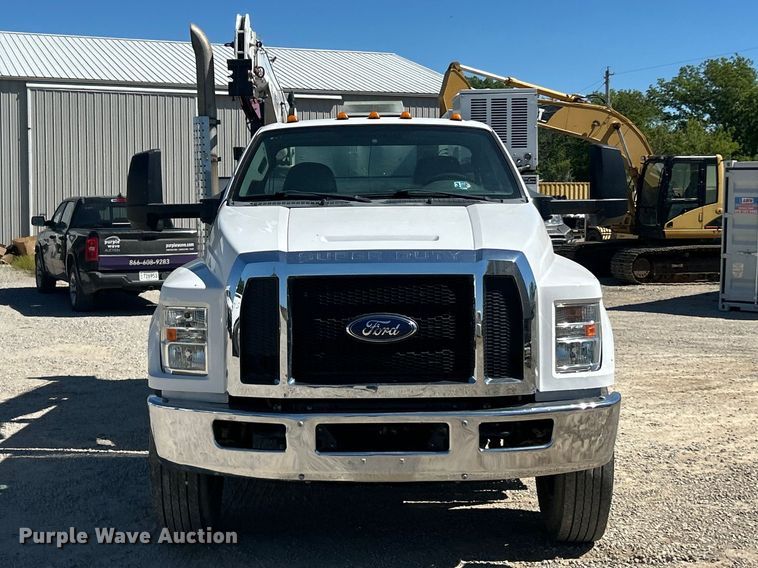 image for item FC2642 2016 Ford F750 Super Duty utility / service truck