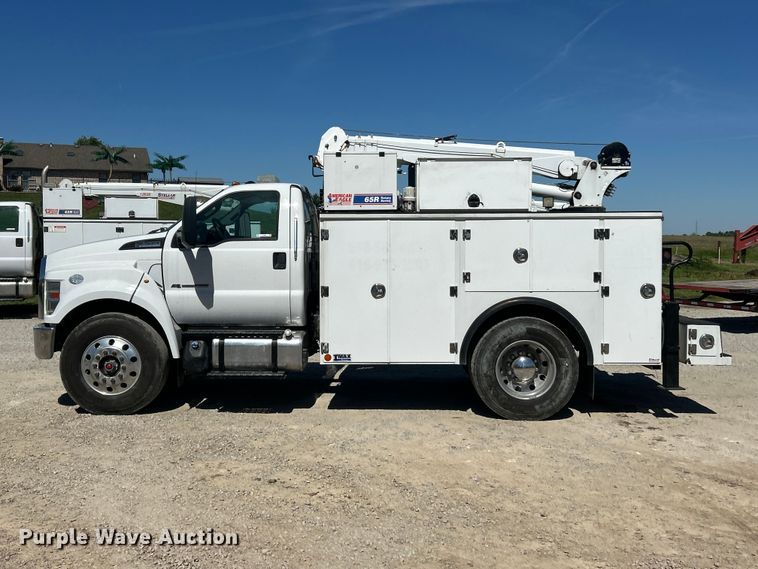 image for item FC2642 2016 Ford F750 Super Duty utility / service truck