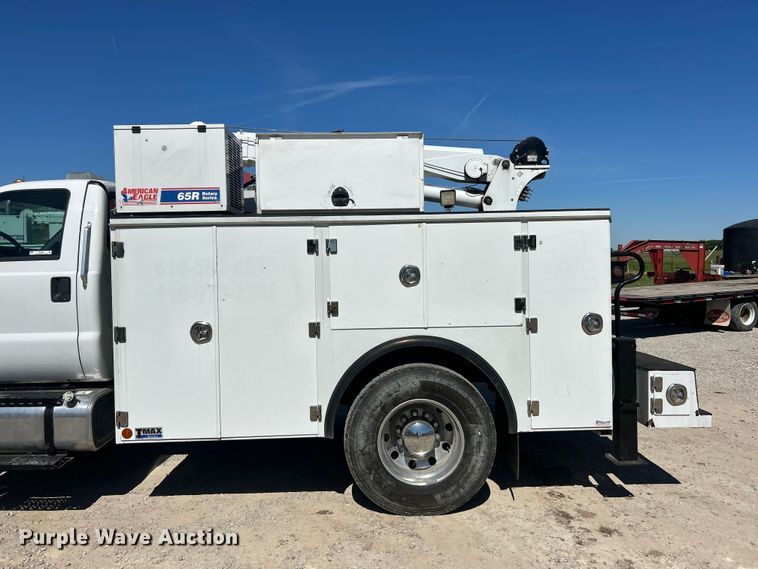 image for item FC2642 2016 Ford F750 Super Duty utility / service truck