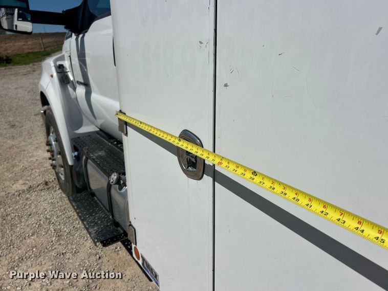 image for item FC2642 2016 Ford F750 Super Duty utility / service truck