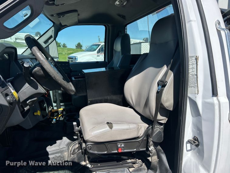 image for item FC2642 2016 Ford F750 Super Duty utility / service truck