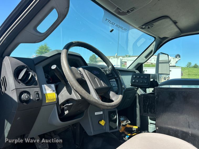 image for item FC2642 2016 Ford F750 Super Duty utility / service truck