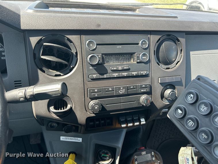 image for item FC2642 2016 Ford F750 Super Duty utility / service truck