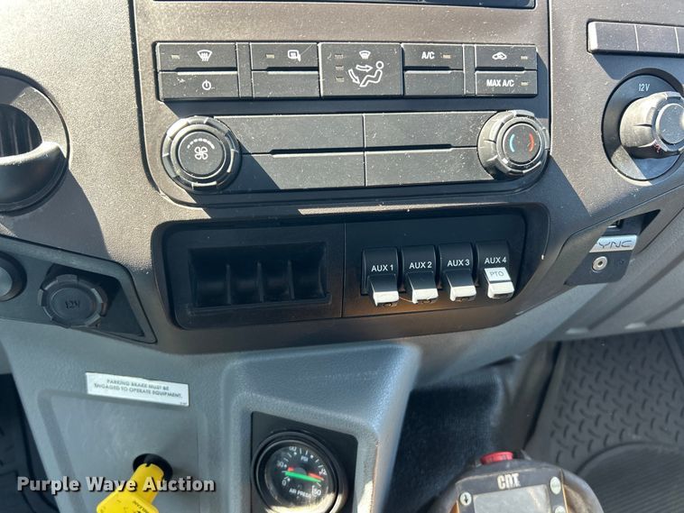image for item FC2642 2016 Ford F750 Super Duty utility / service truck