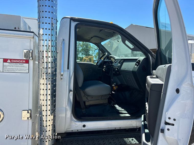 image for item FC2642 2016 Ford F750 Super Duty utility / service truck
