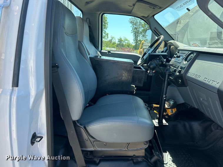 image for item FC2642 2016 Ford F750 Super Duty utility / service truck