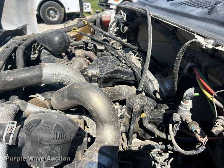 image for item FC2642 2016 Ford F750 Super Duty utility / service truck