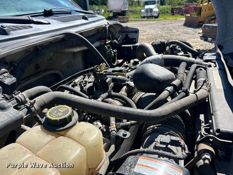 image for item FC2642 2016 Ford F750 Super Duty utility / service truck