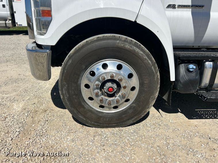 image for item FC2642 2016 Ford F750 Super Duty utility / service truck