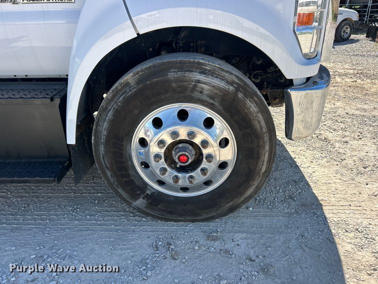 image for item FC2642 2016 Ford F750 Super Duty utility / service truck