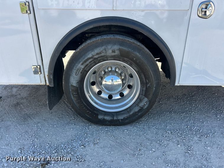 image for item FC2642 2016 Ford F750 Super Duty utility / service truck