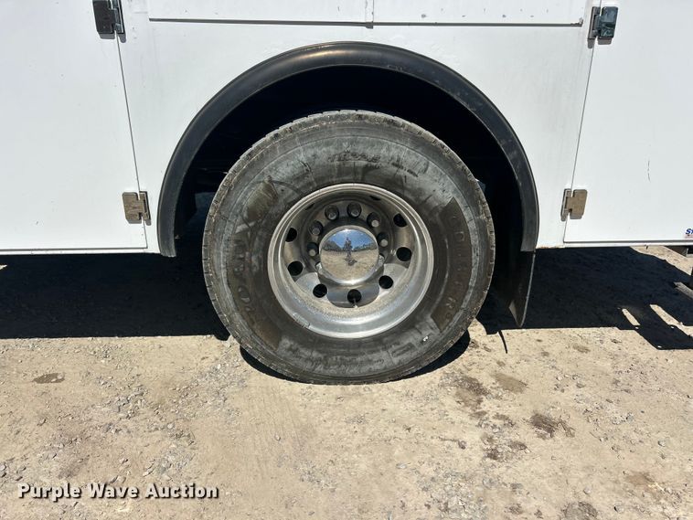 image for item FC2642 2016 Ford F750 Super Duty utility / service truck