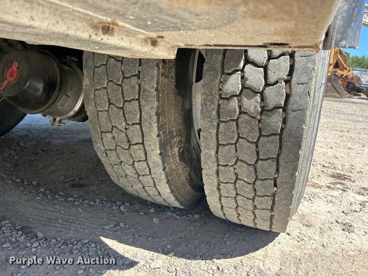 image for item FC2642 2016 Ford F750 Super Duty utility / service truck