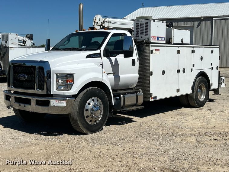 image for item FC2643 2017 Ford F750 Super Duty utility / service truck