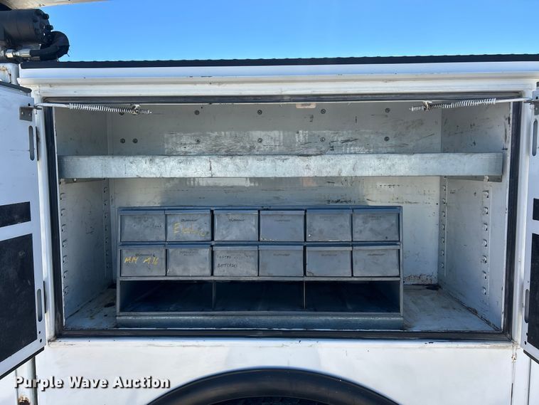image for item FC2643 2017 Ford F750 Super Duty utility / service truck