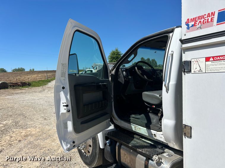 image for item FC2643 2017 Ford F750 Super Duty utility / service truck