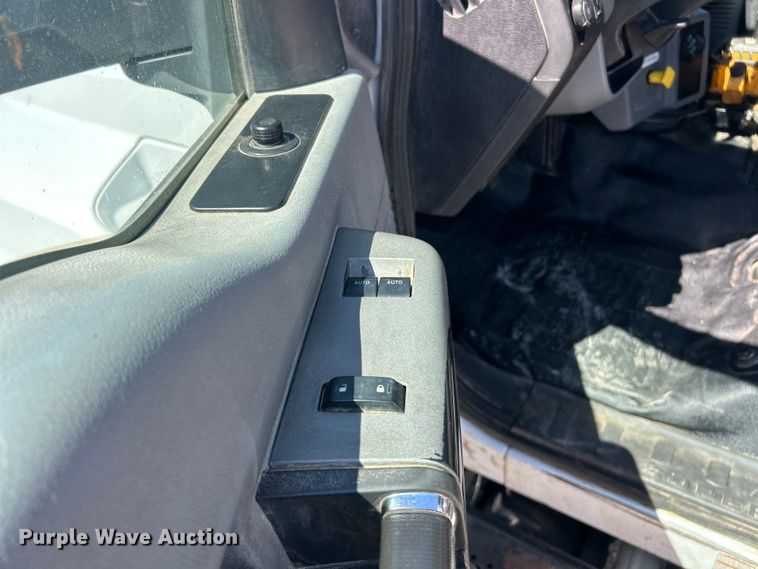 image for item FC2643 2017 Ford F750 Super Duty utility / service truck