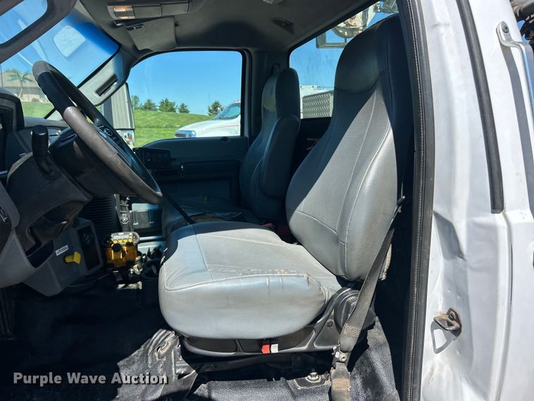 image for item FC2643 2017 Ford F750 Super Duty utility / service truck