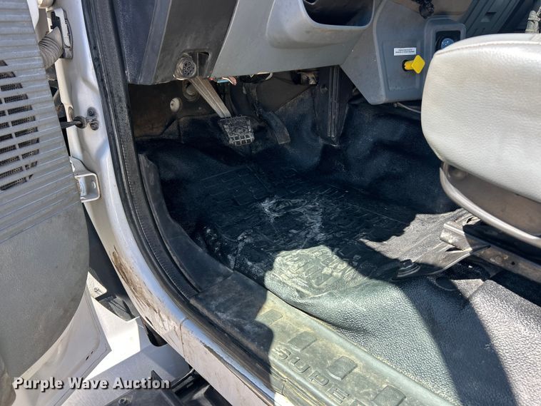 image for item FC2643 2017 Ford F750 Super Duty utility / service truck