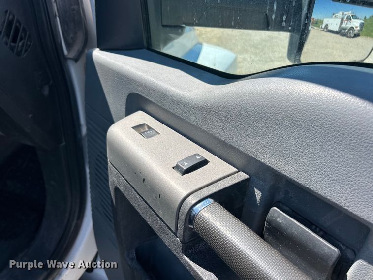 image for item FC2643 2017 Ford F750 Super Duty utility / service truck