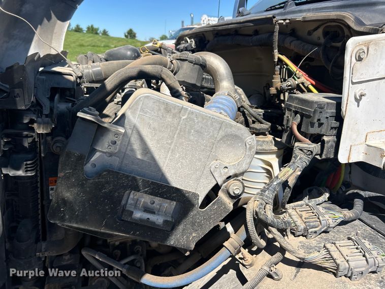 image for item FC2643 2017 Ford F750 Super Duty utility / service truck